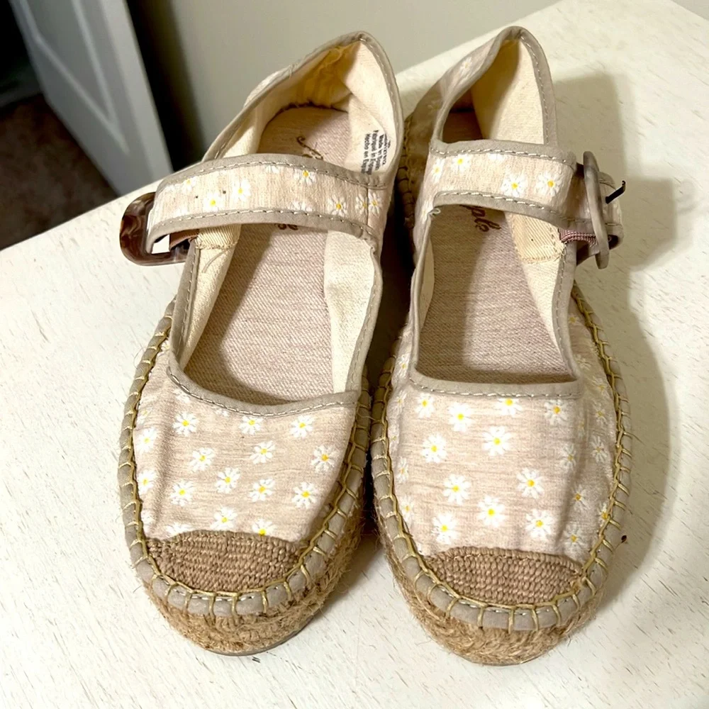 Free People Women’s Surfside Daisy Canvas Espadrille / Brand NWOT / Size 10.5